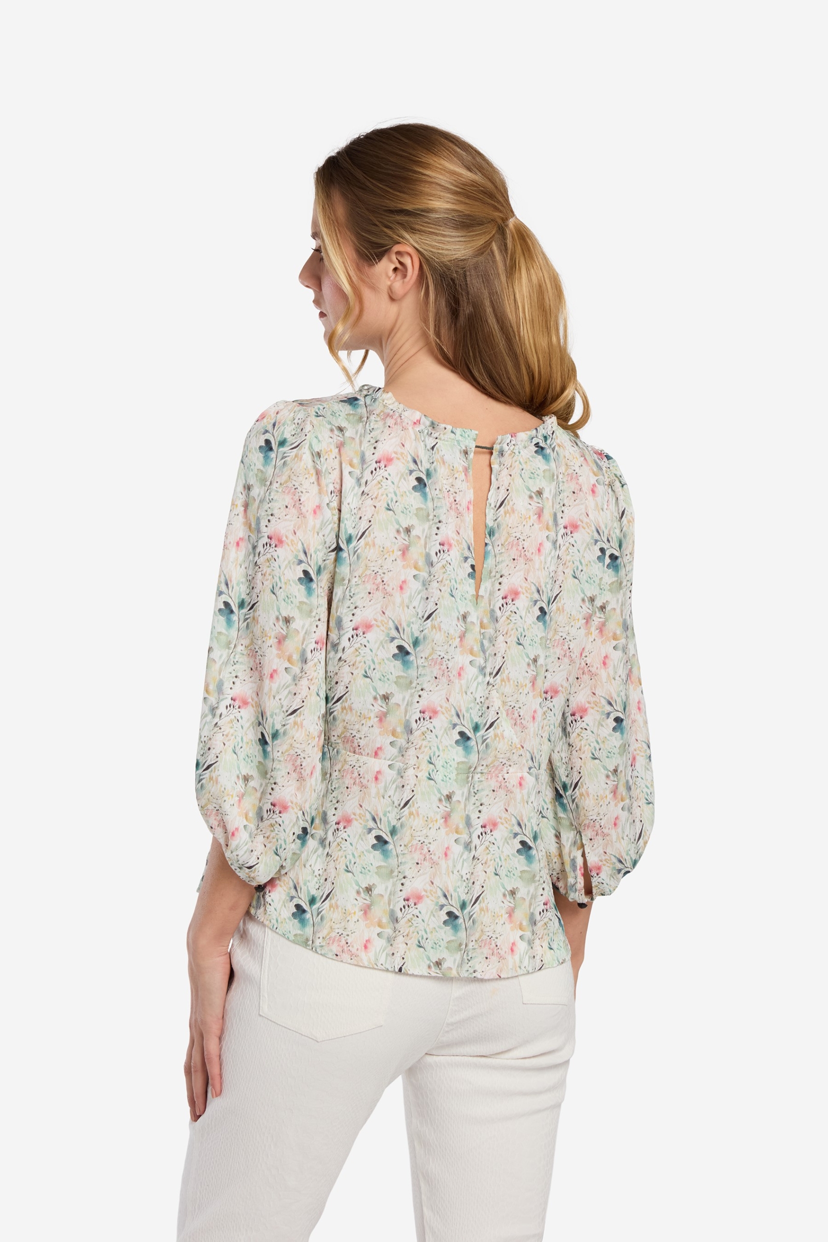 Blus Saki – Bild 3