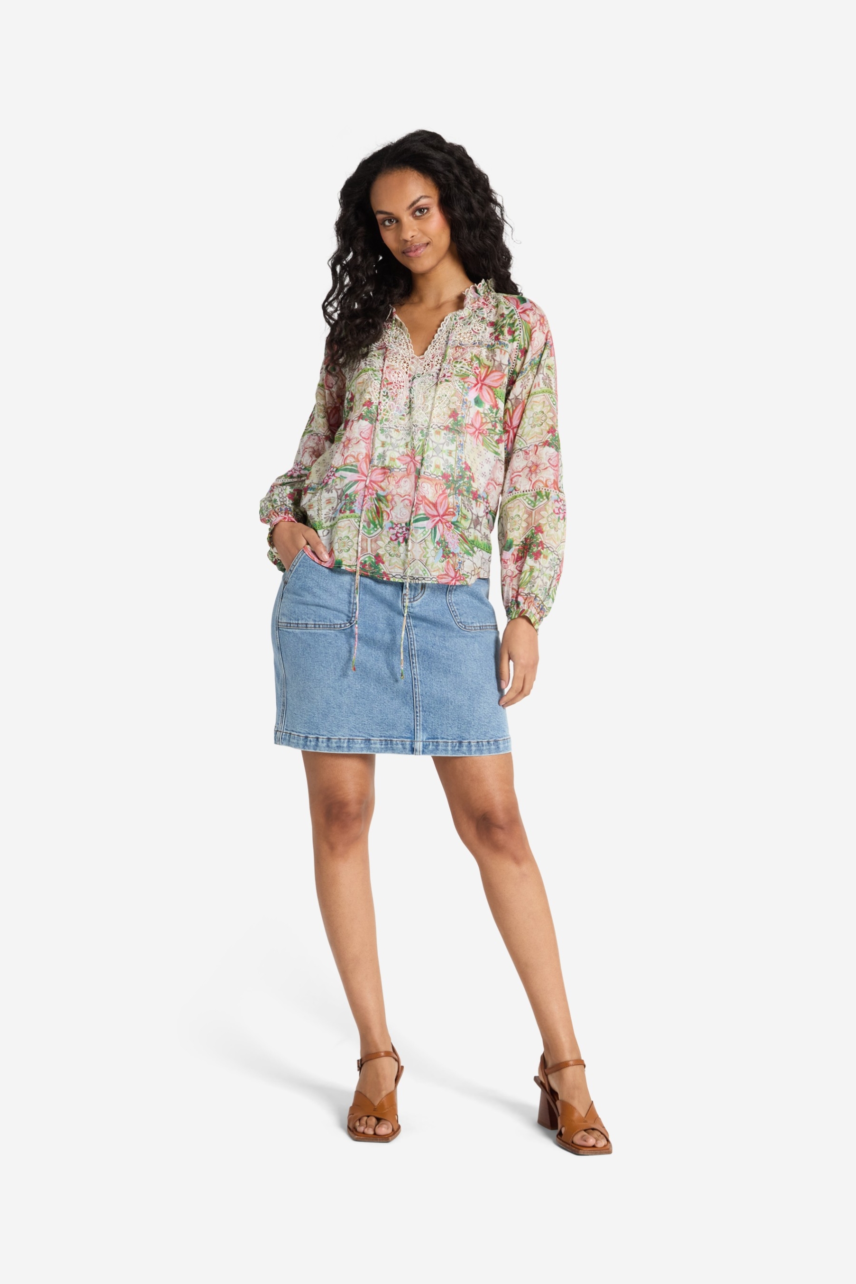 Blus Axelina