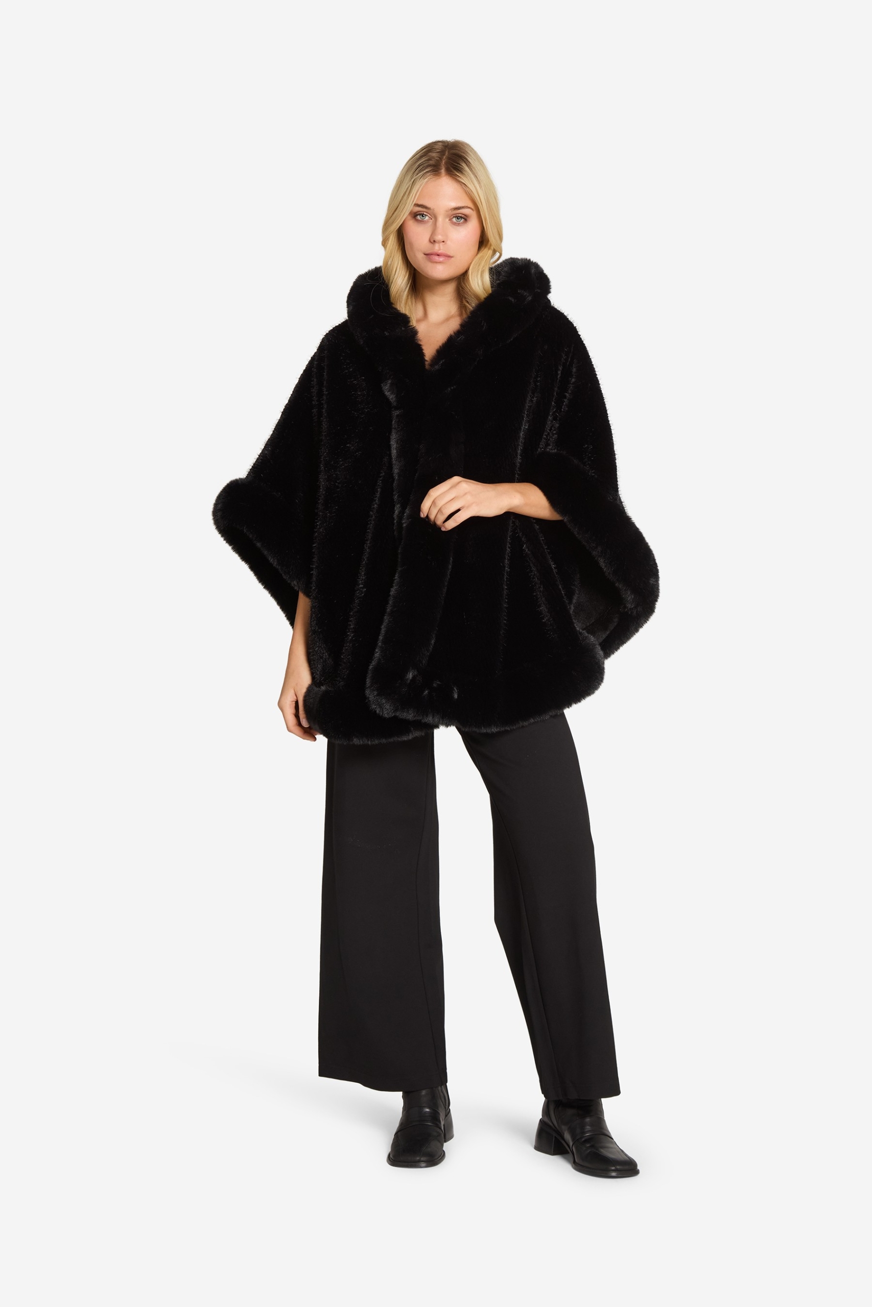 Poncho Ebba